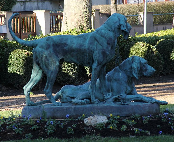 736px-Nogent-le-Rotrou_-_Park_Place_de_la_République_-_Statue.JPG